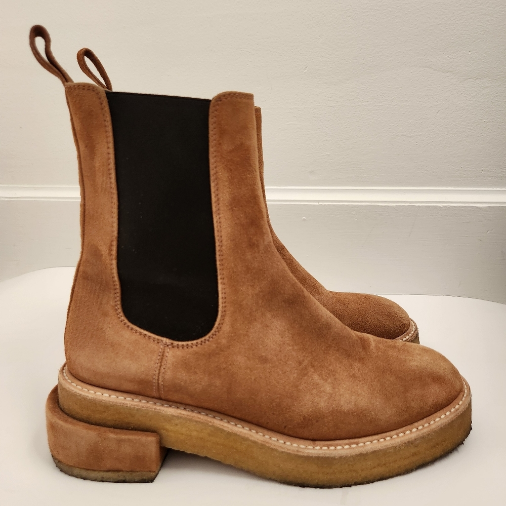 Frame Le Canon size 39 chelsea tan boots suede platform crepe soles pull On